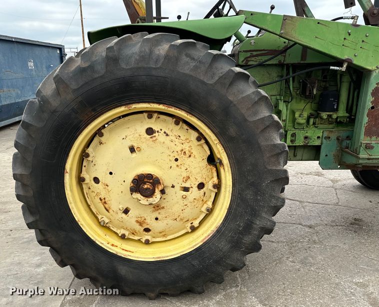 image for item LF9952 1971 John Deere  4320 tractor