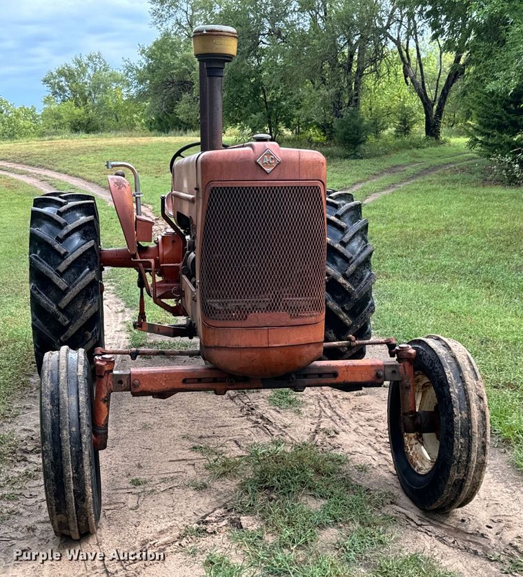 image for item LF9964 Allis Chalmers  D17  tractor