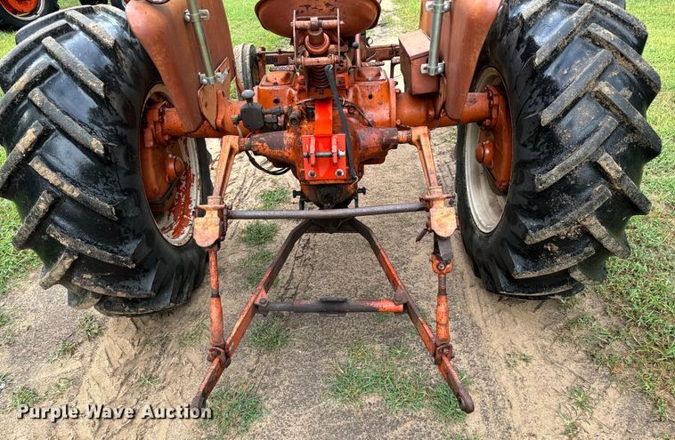 image for item LF9964 Allis Chalmers  D17  tractor