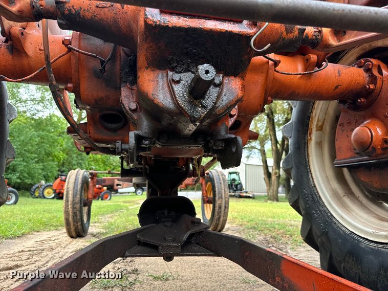 image for item LF9964 Allis Chalmers  D17  tractor