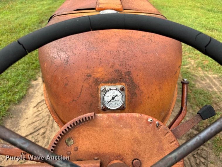 image for item LF9964 Allis Chalmers  D17  tractor