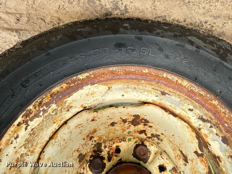 image for item LF9964 Allis Chalmers  D17  tractor