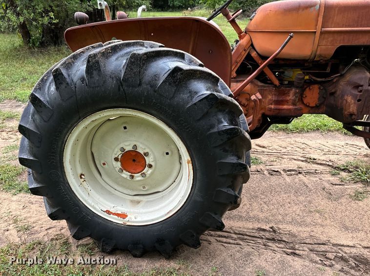 image for item LF9964 Allis Chalmers  D17  tractor