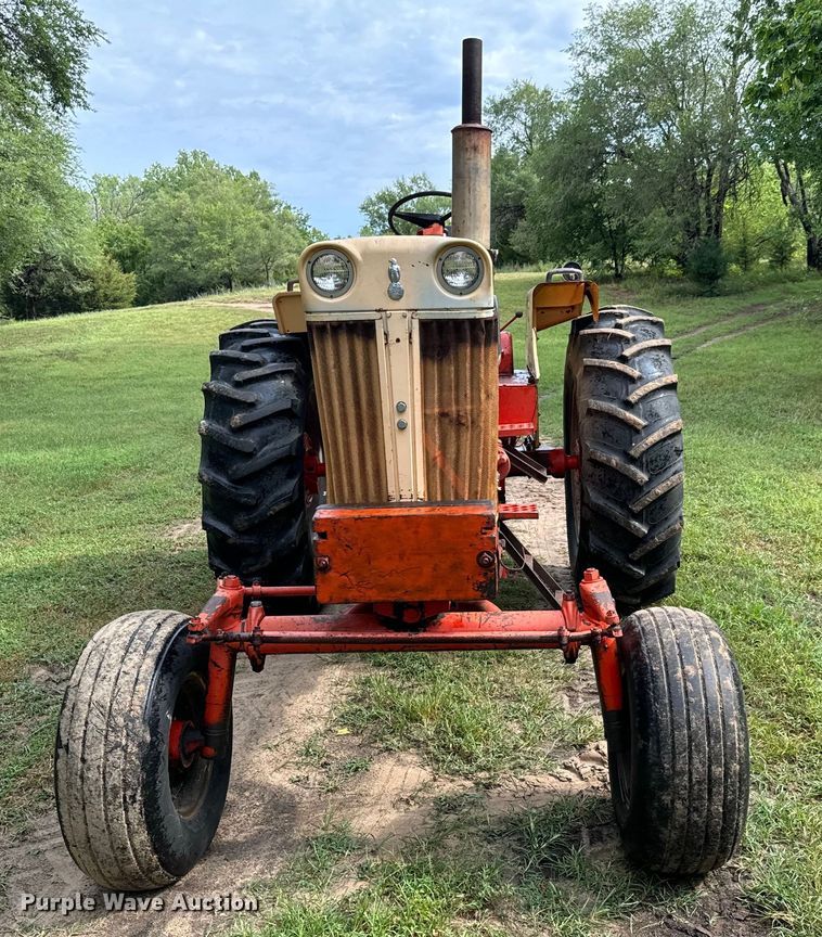 image for item LF9965 Case  Comfort King 830 tractor