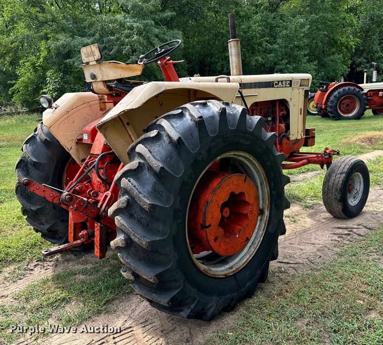 image for item LF9965 Case  Comfort King 830 tractor