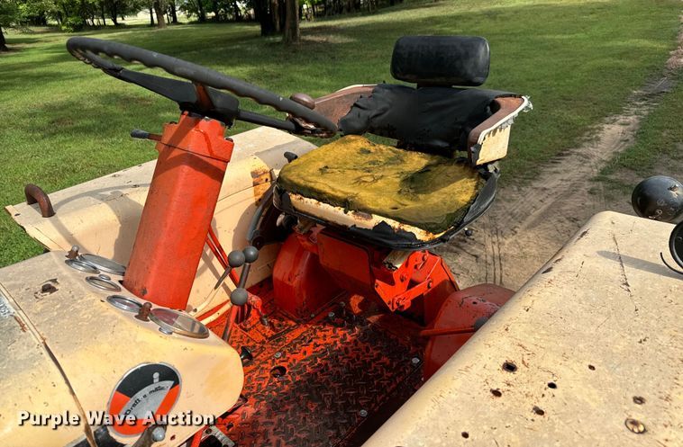 image for item LF9965 Case  Comfort King 830 tractor