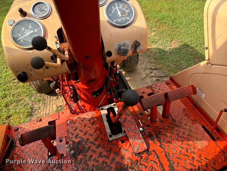 image for item LF9965 Case  Comfort King 830 tractor