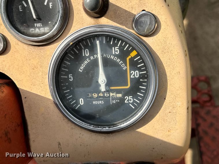 image for item LF9965 Case  Comfort King 830 tractor