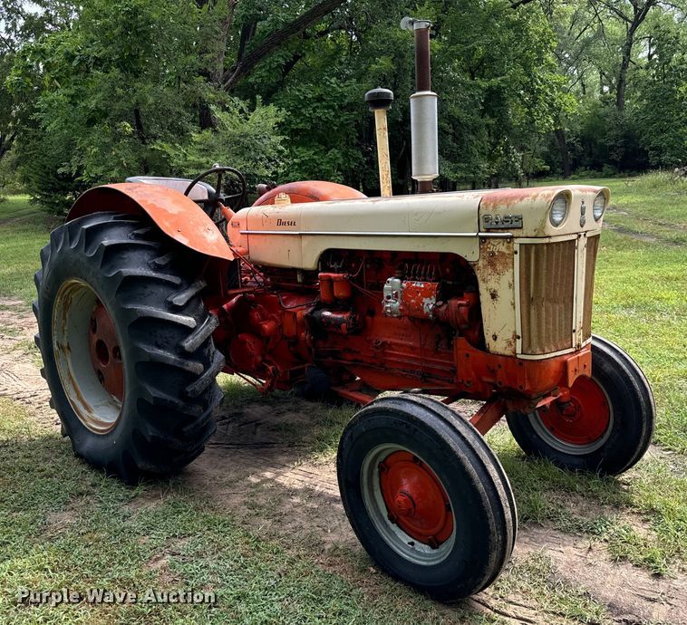 image for item LF9966 1959 Case 900B tractor