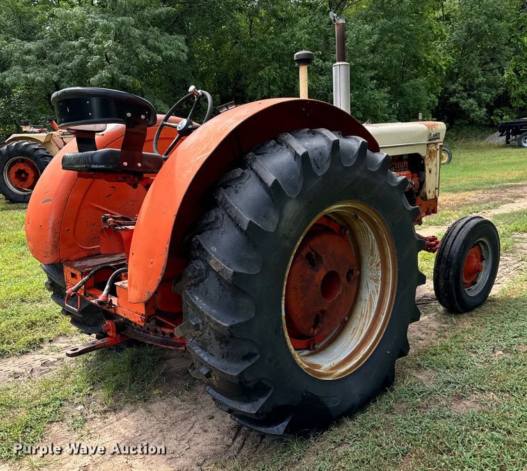 image for item LF9966 1959 Case 900B tractor