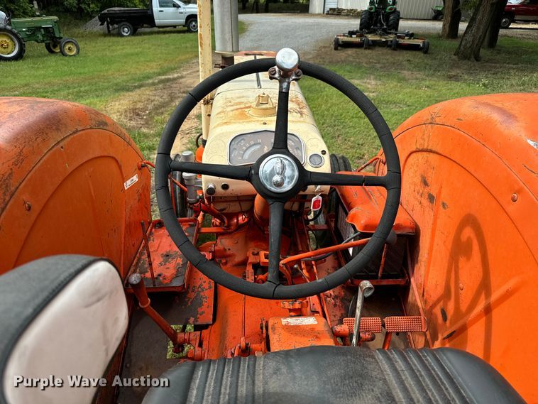 image for item LF9966 1959 Case 900B tractor