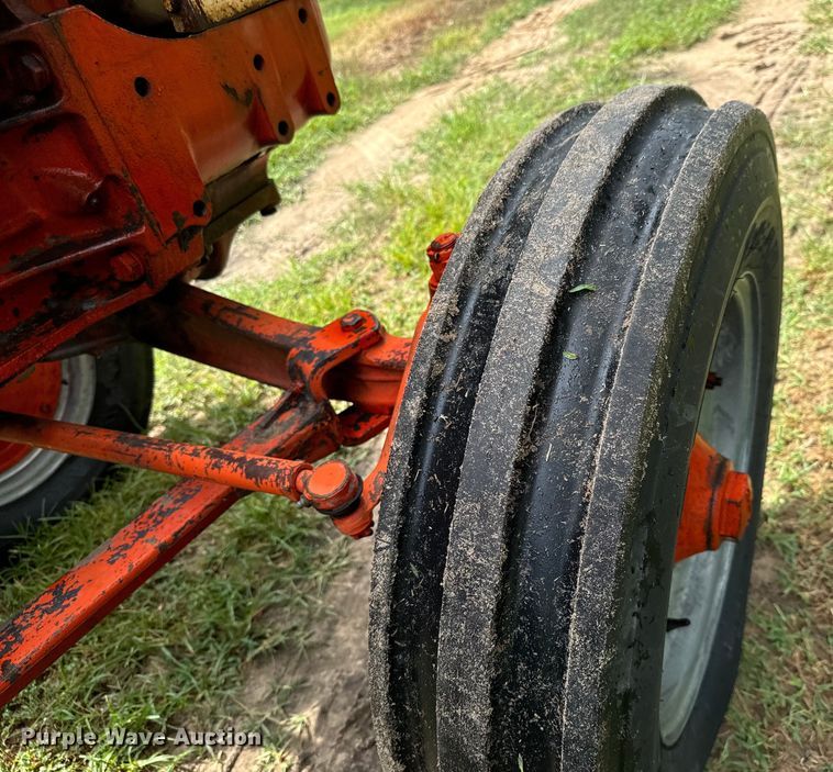 image for item LF9966 1959 Case 900B tractor