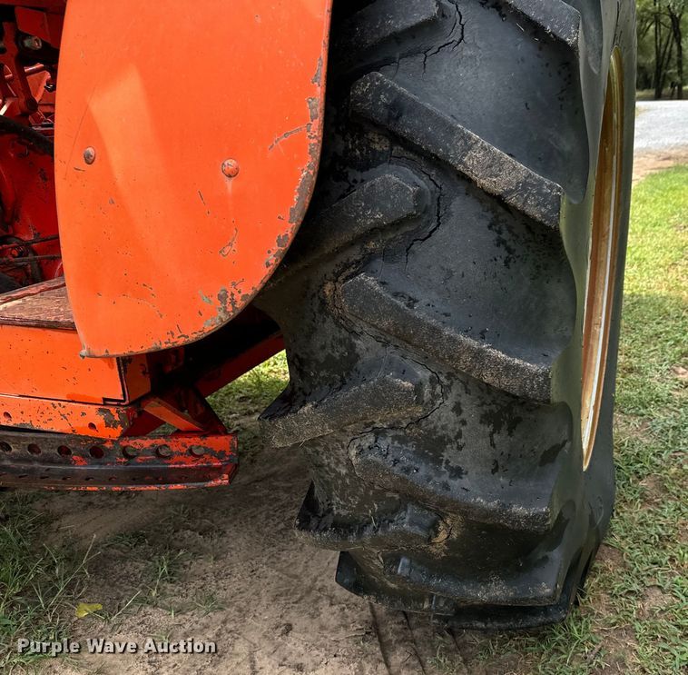 image for item LF9966 1959 Case 900B tractor