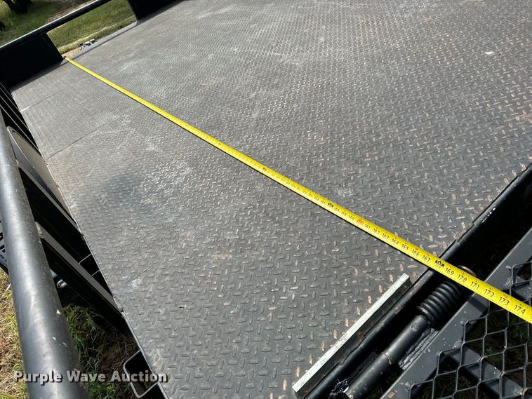 image for item LF9968 2017 Lone Star utility trailer