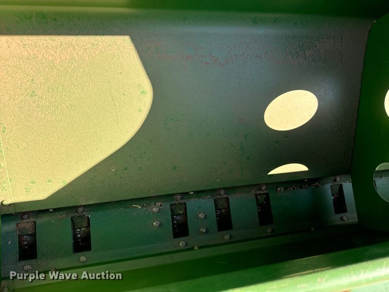 image for item LF9974 2000 John Deere 1520 no-till grain drill