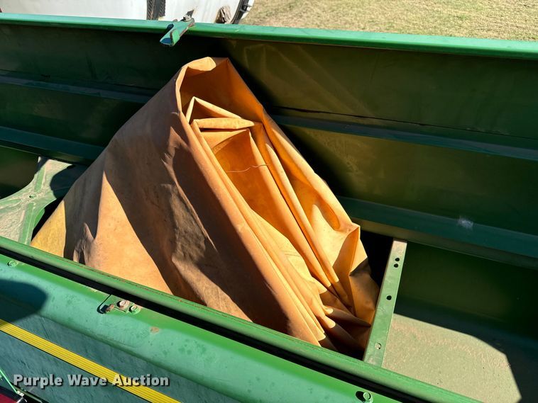 image for item LF9974 2000 John Deere 1520 no-till grain drill