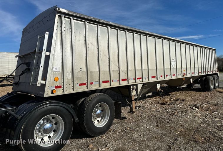 image for item NM9086 1993 Cornhusker grain trailer