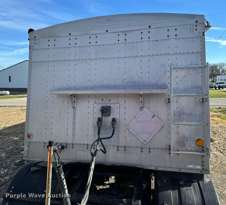 image for item NM9086 1993 Cornhusker grain trailer