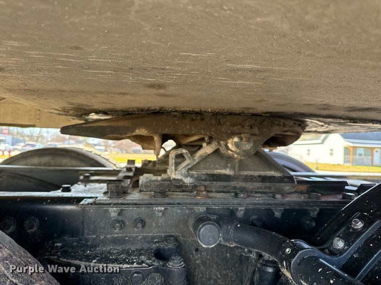 image for item NM9086 1993 Cornhusker grain trailer