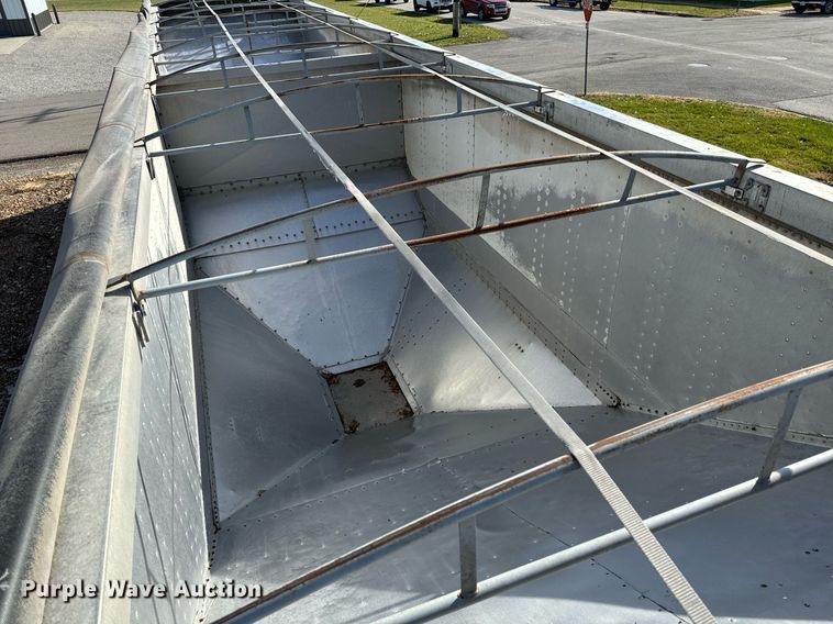 image for item NM9086 1993 Cornhusker grain trailer