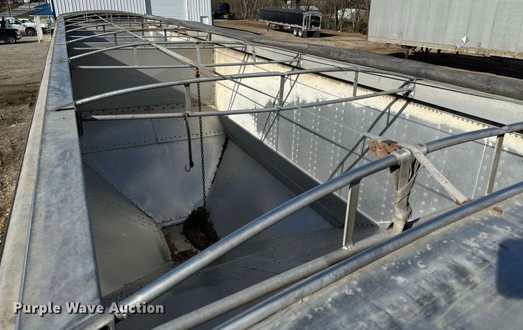 image for item NM9086 1993 Cornhusker grain trailer