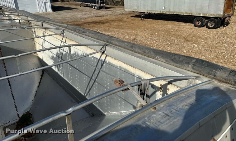 image for item NM9086 1993 Cornhusker grain trailer