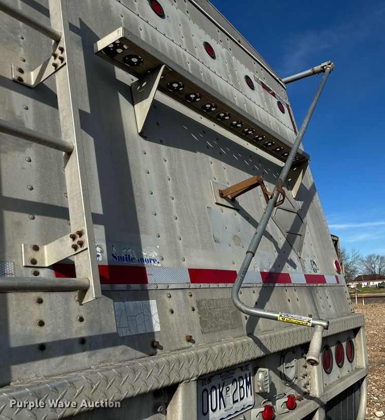 image for item NM9086 1993 Cornhusker grain trailer