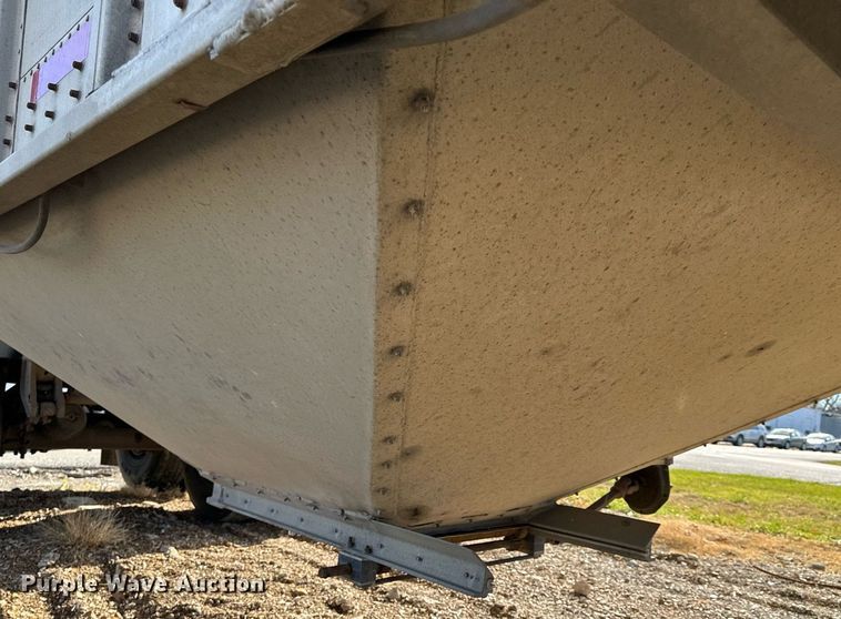 image for item NM9086 1993 Cornhusker grain trailer