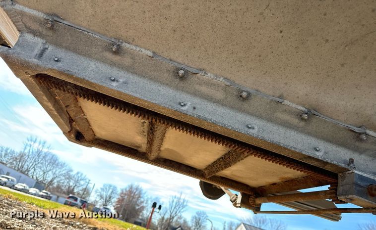 image for item NM9086 1993 Cornhusker grain trailer