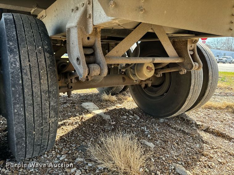 image for item NM9086 1993 Cornhusker grain trailer