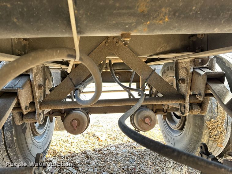 image for item NM9086 1993 Cornhusker grain trailer