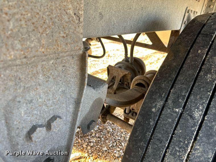 image for item NM9086 1993 Cornhusker grain trailer