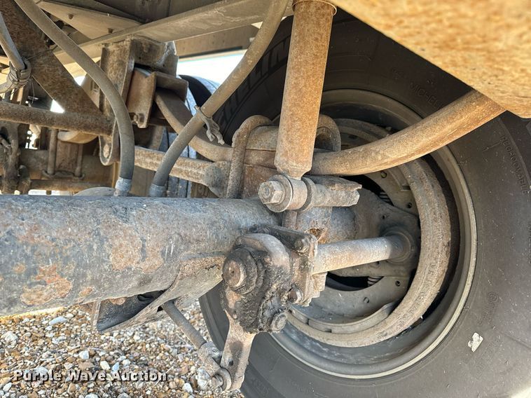 image for item NM9086 1993 Cornhusker grain trailer