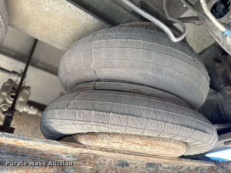 image for item NM9086 1993 Cornhusker grain trailer