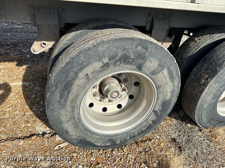 image for item NM9086 1993 Cornhusker grain trailer