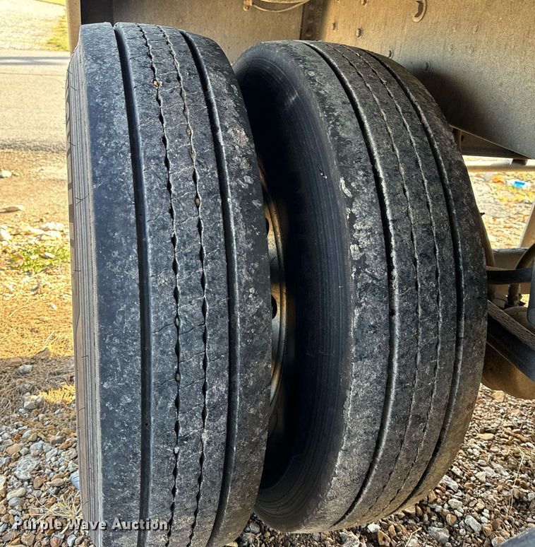 image for item NM9086 1993 Cornhusker grain trailer