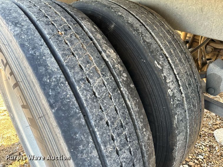 image for item NM9086 1993 Cornhusker grain trailer