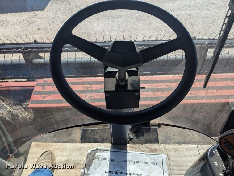 image for item NW9748 2000 Case 8870 swather / windrower