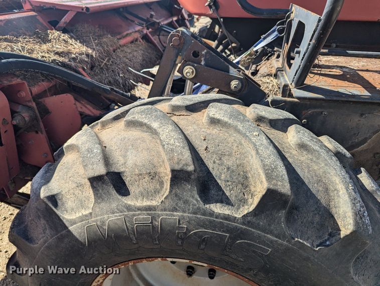 image for item NW9748 2000 Case 8870 swather / windrower