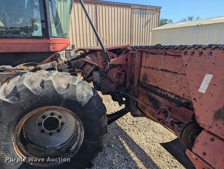 image for item NW9748 2000 Case 8870 swather / windrower