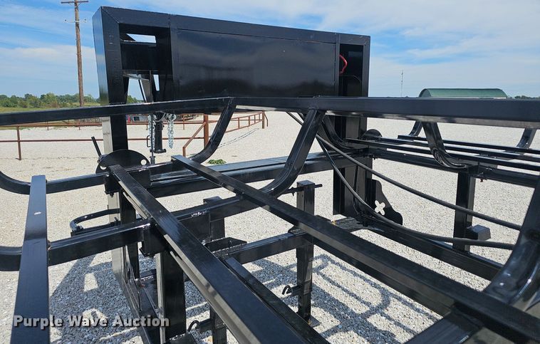 image for item NX9081 Rancho Viejo HRM240 hay bale trailer