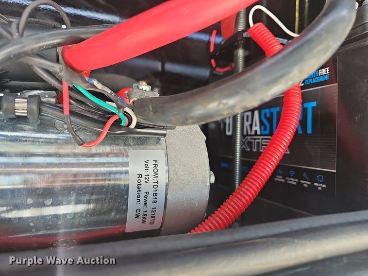 image for item NX9081 Rancho Viejo HRM240 hay bale trailer