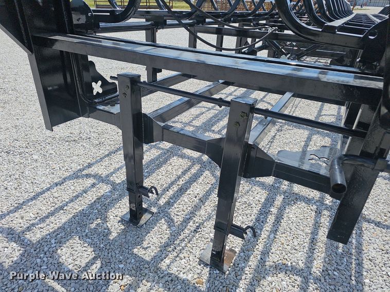 image for item NX9081 Rancho Viejo HRM240 hay bale trailer