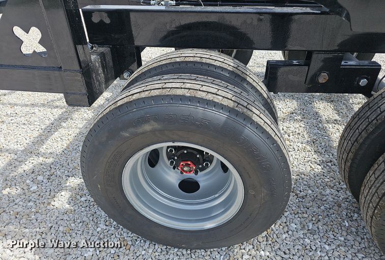 image for item NX9081 Rancho Viejo HRM240 hay bale trailer