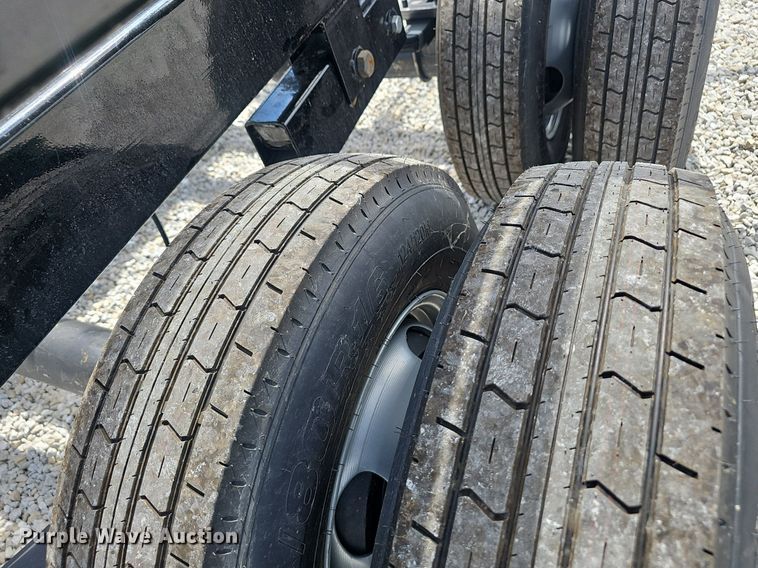 image for item NX9081 Rancho Viejo HRM240 hay bale trailer