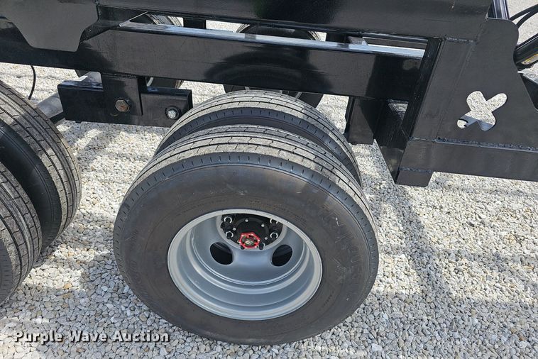 image for item NX9081 Rancho Viejo HRM240 hay bale trailer