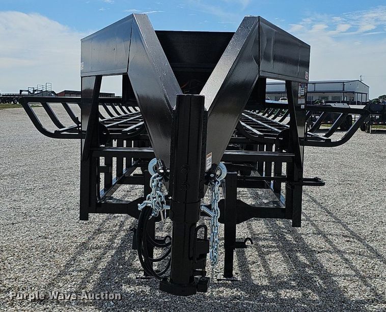 image for item NX9082 Rancho Viejo HRM240 hay bale trailer