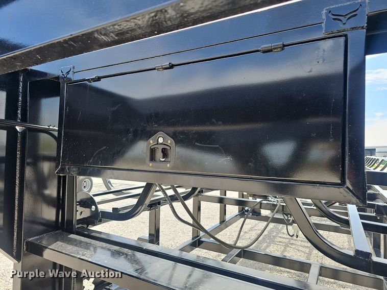 image for item NX9082 Rancho Viejo HRM240 hay bale trailer