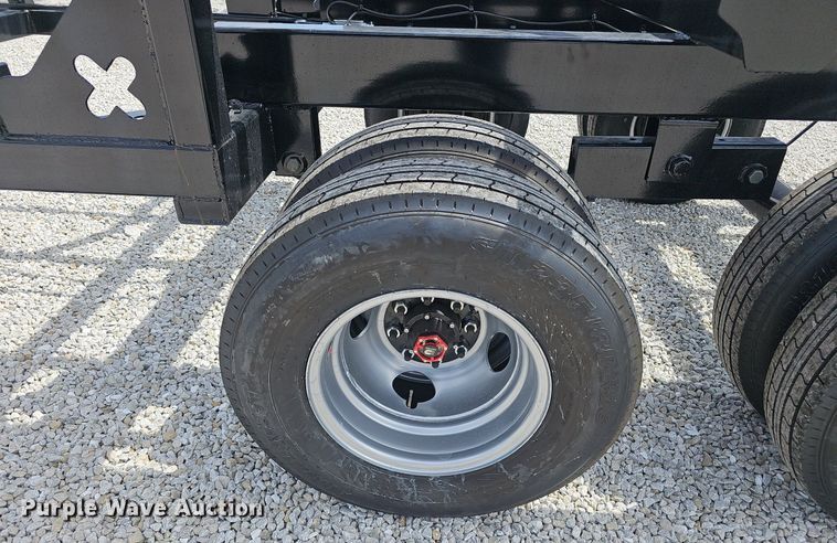 image for item NX9082 Rancho Viejo HRM240 hay bale trailer