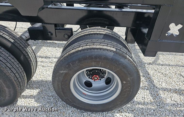 image for item NX9082 Rancho Viejo HRM240 hay bale trailer